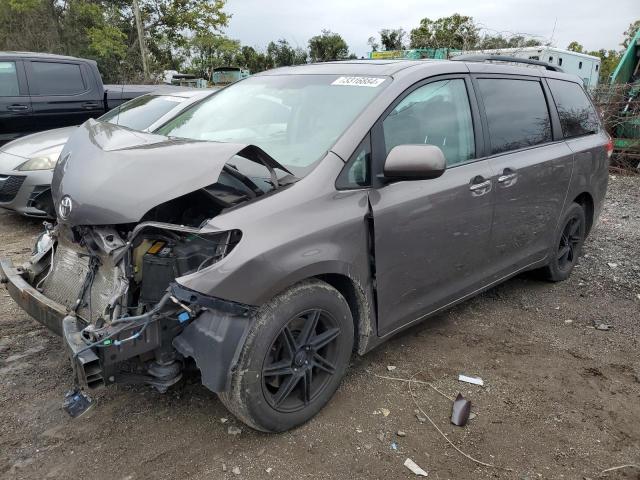 2013 Toyota Sienna Xle