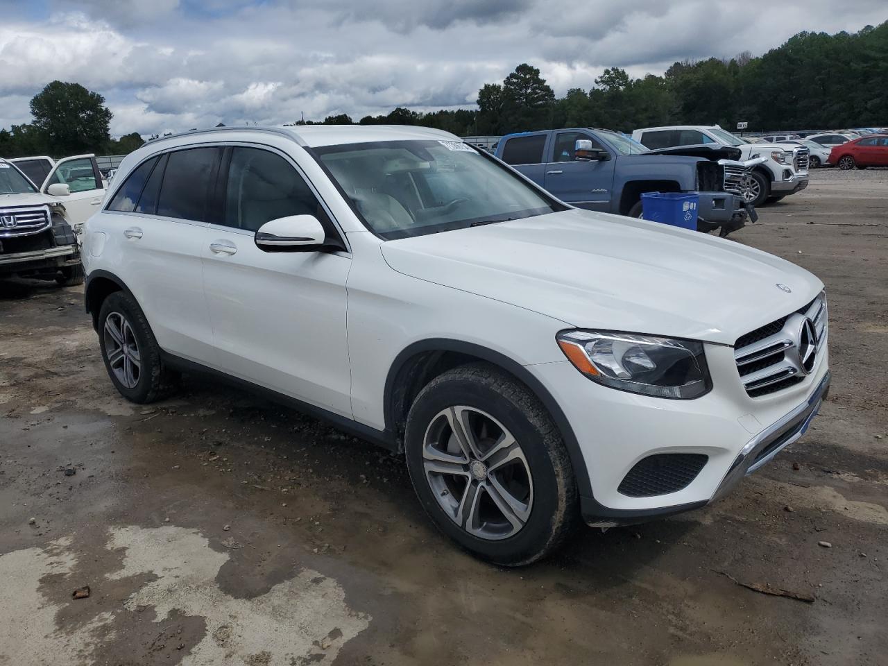 VIN WDC0G4JB9GF090317 2016 MERCEDES-BENZ GLC-CLASS no.4