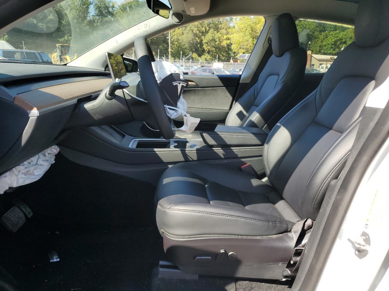 7SAYGDEE0PF695668 2023 Tesla Model Y