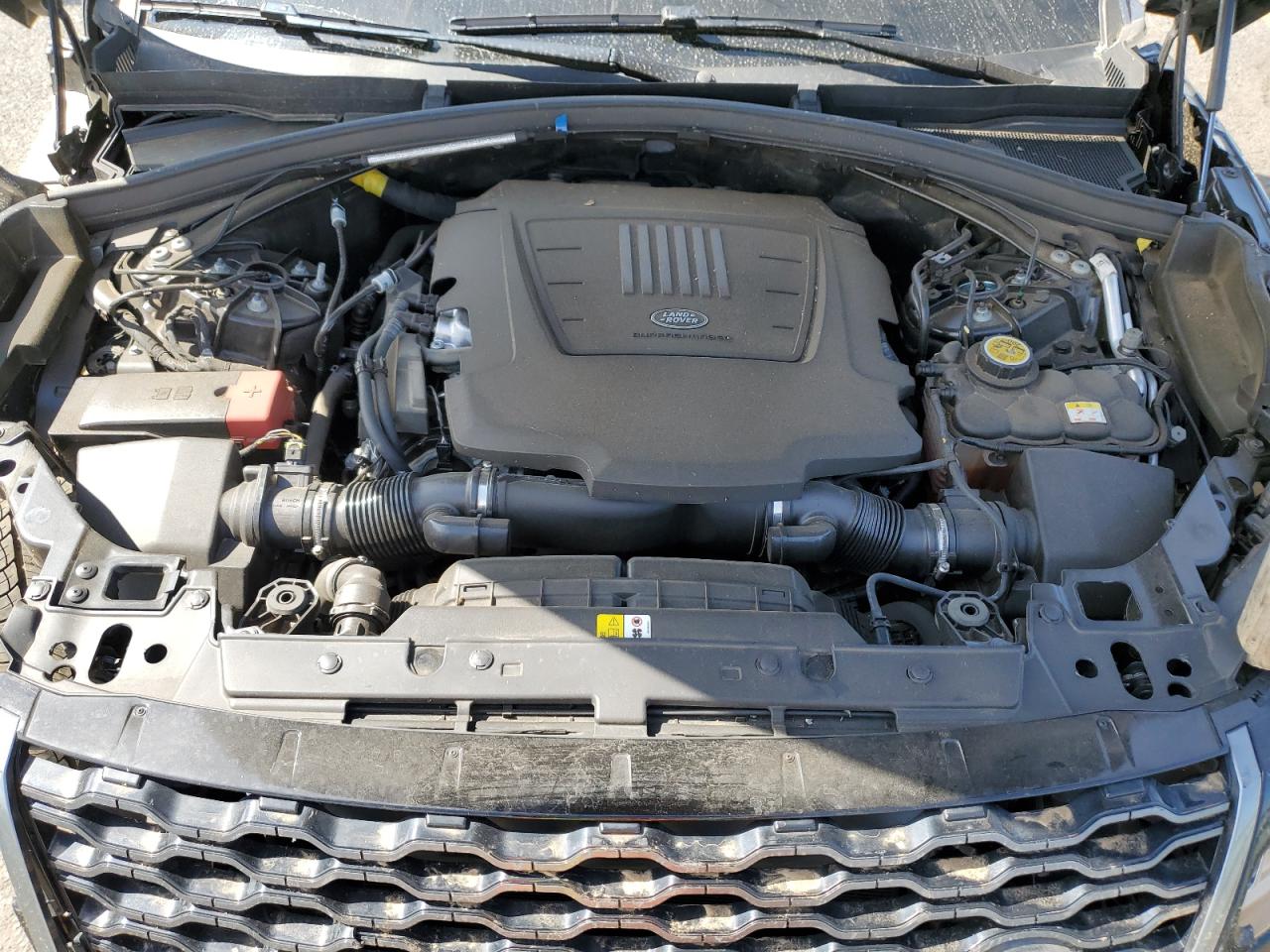 2020 Land Rover Range Rover - Image 12