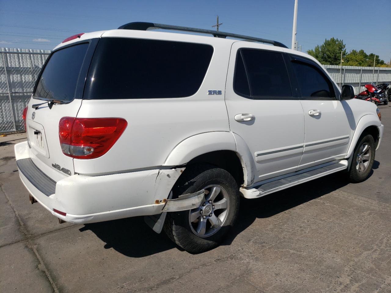 5TDBT44AX5S239599 2005 Toyota Sequoia Sr5