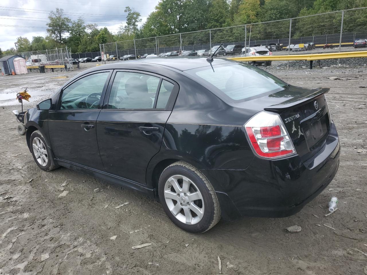 2012 Nissan Sentra - Image 2