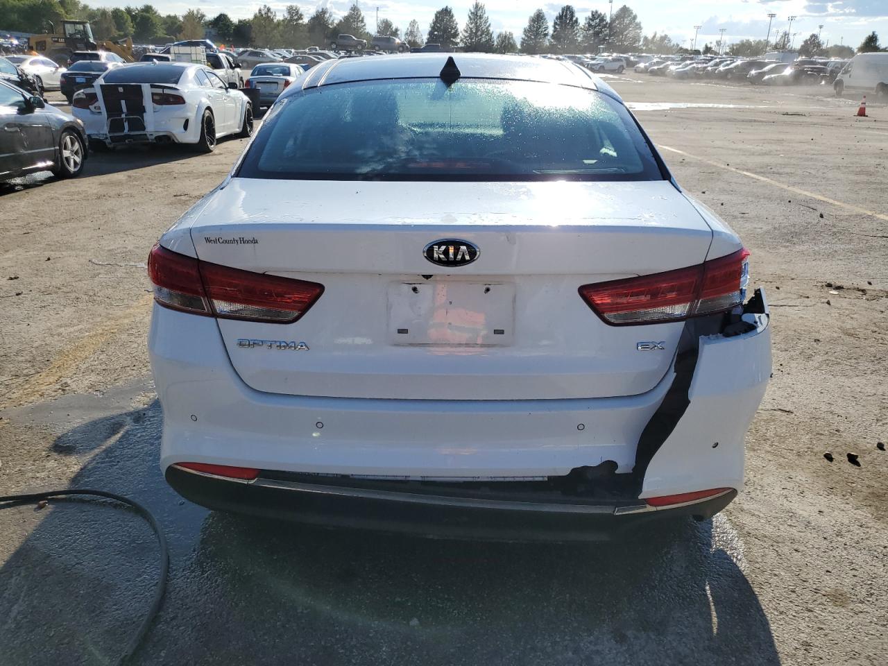 2018 Kia Optima Ex VIN: 5XXGU4L32JG215556 Lot: 72350364