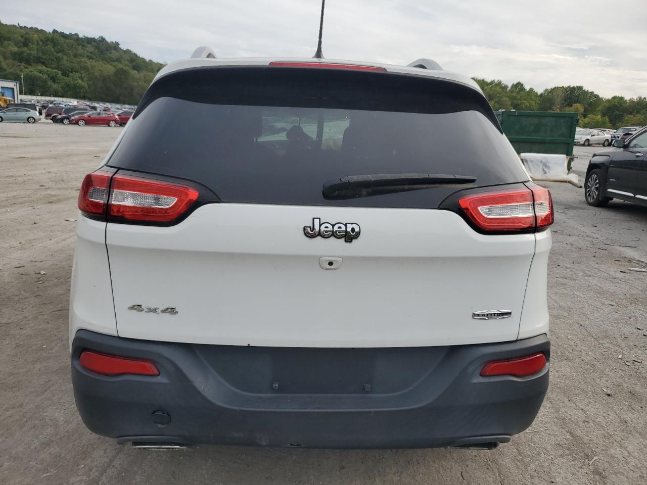 2015 Jeep Cherokee Latitude VIN: 1C4PJMCS2FW652267 Lot: 71788564