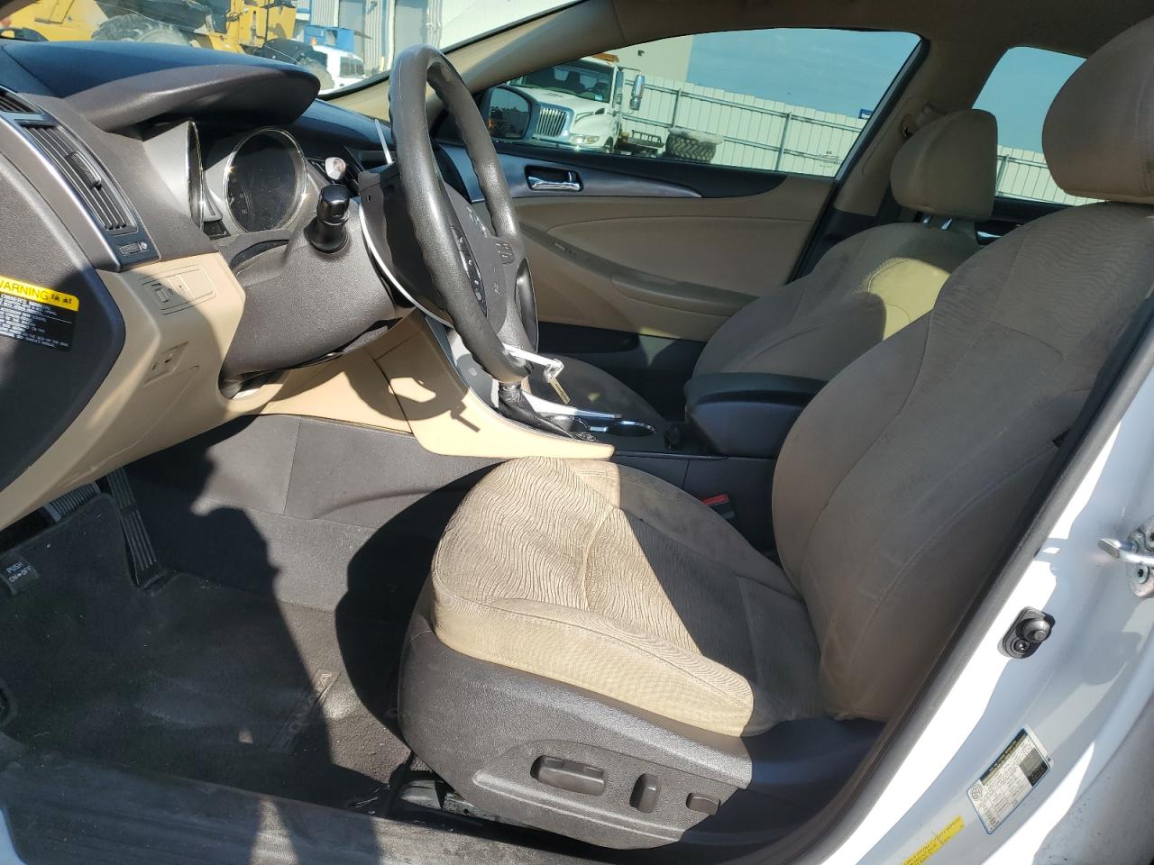 2012 Hyundai Sonata - Image 7