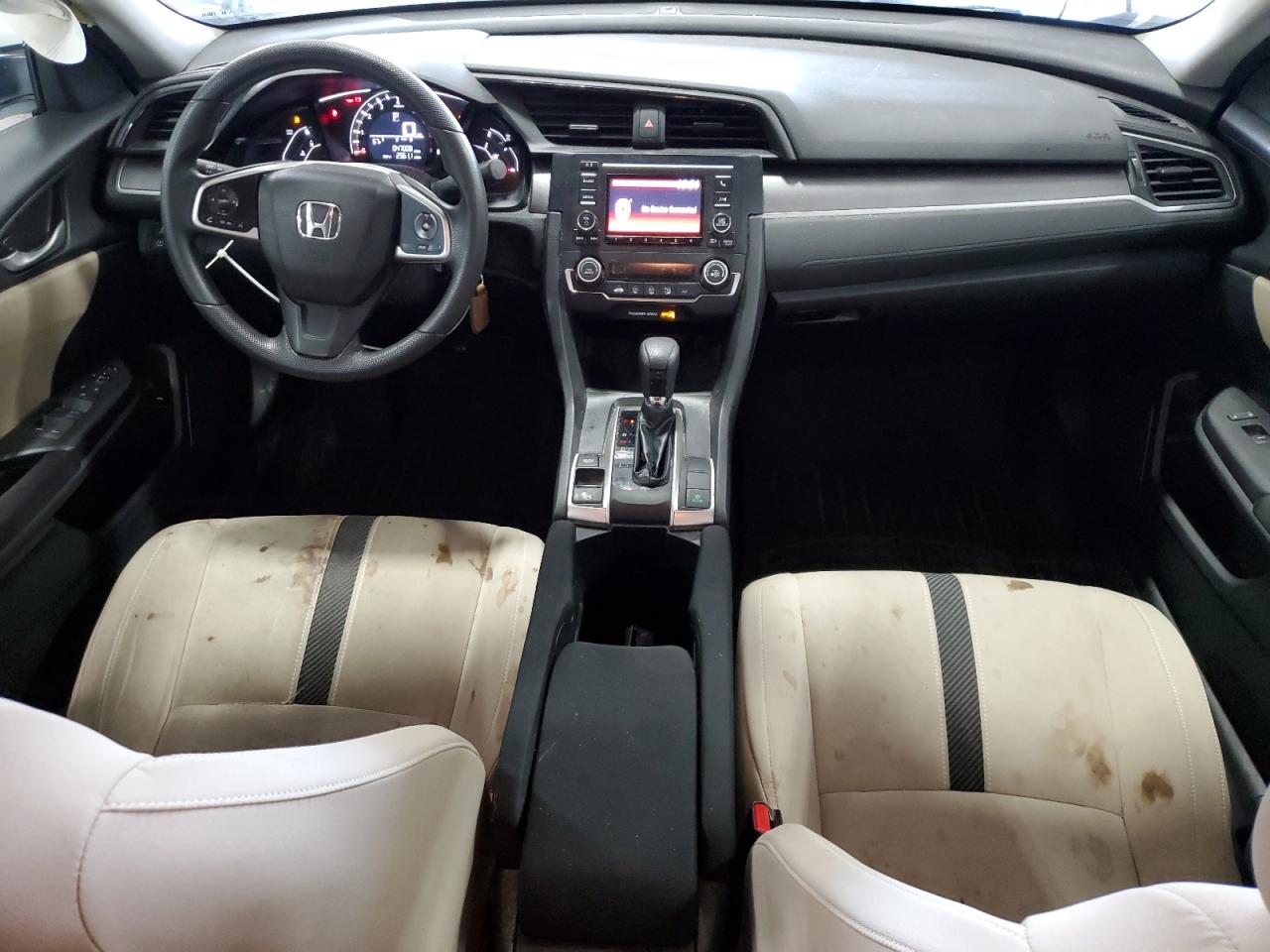 19XFC2F58JE009070 2018 Honda Civic Lx