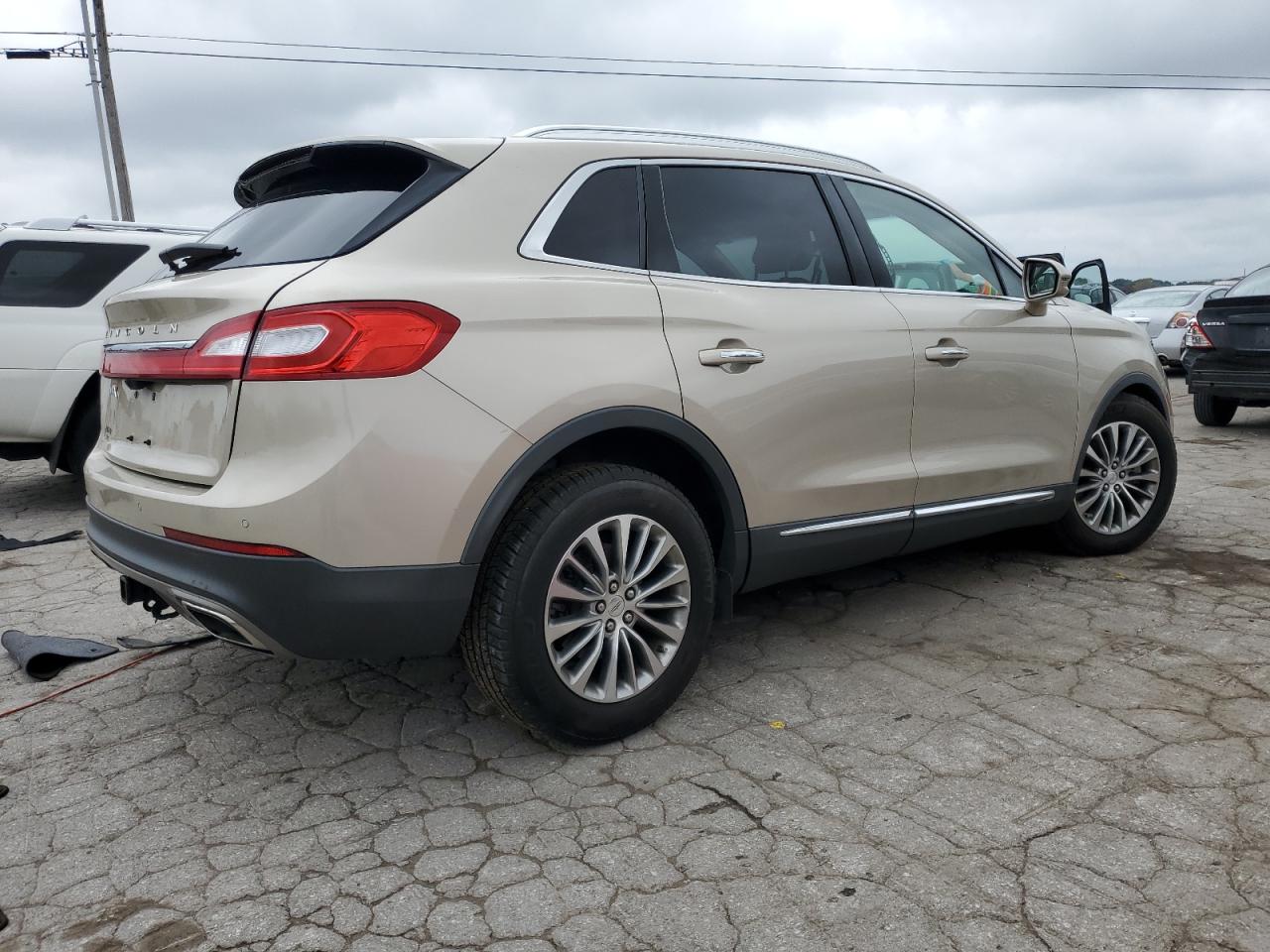 2017 Lincoln MKX - Image 3