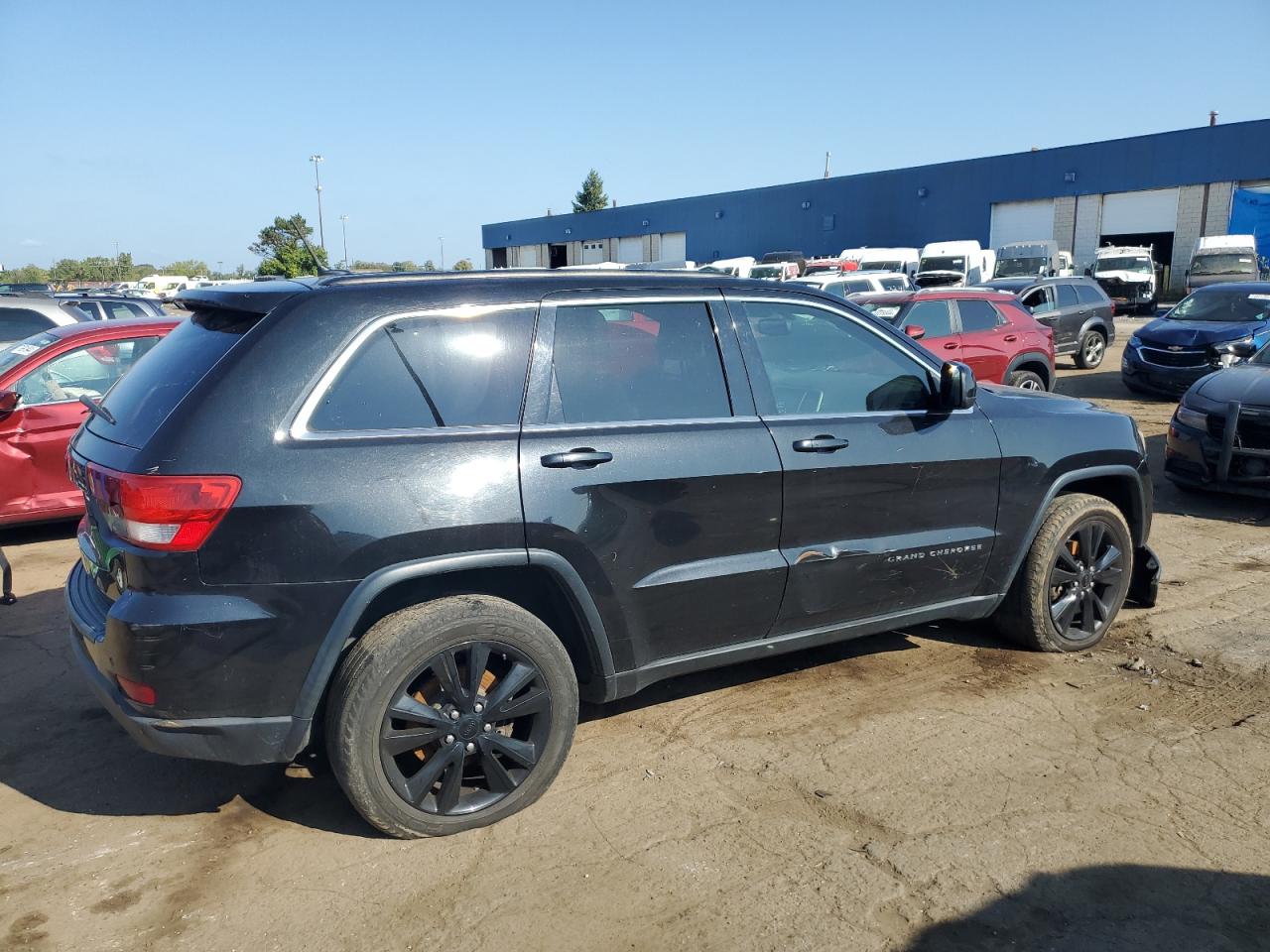 2012 Jeep Grand Cherokee Laredo VIN: 1C4RJFAG3CC327224 Lot: 72069164