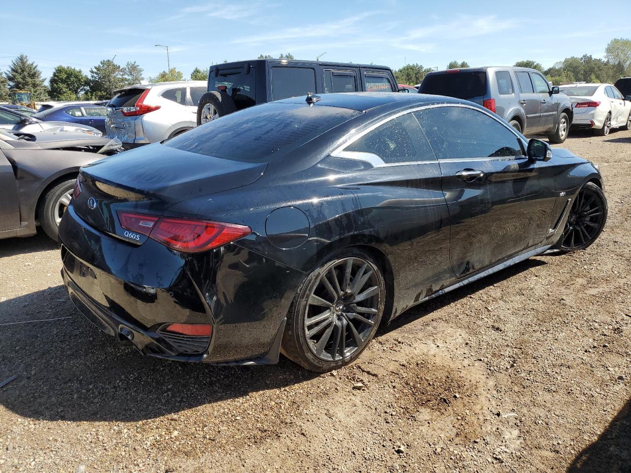 2017 Infiniti Q60 - Image 3