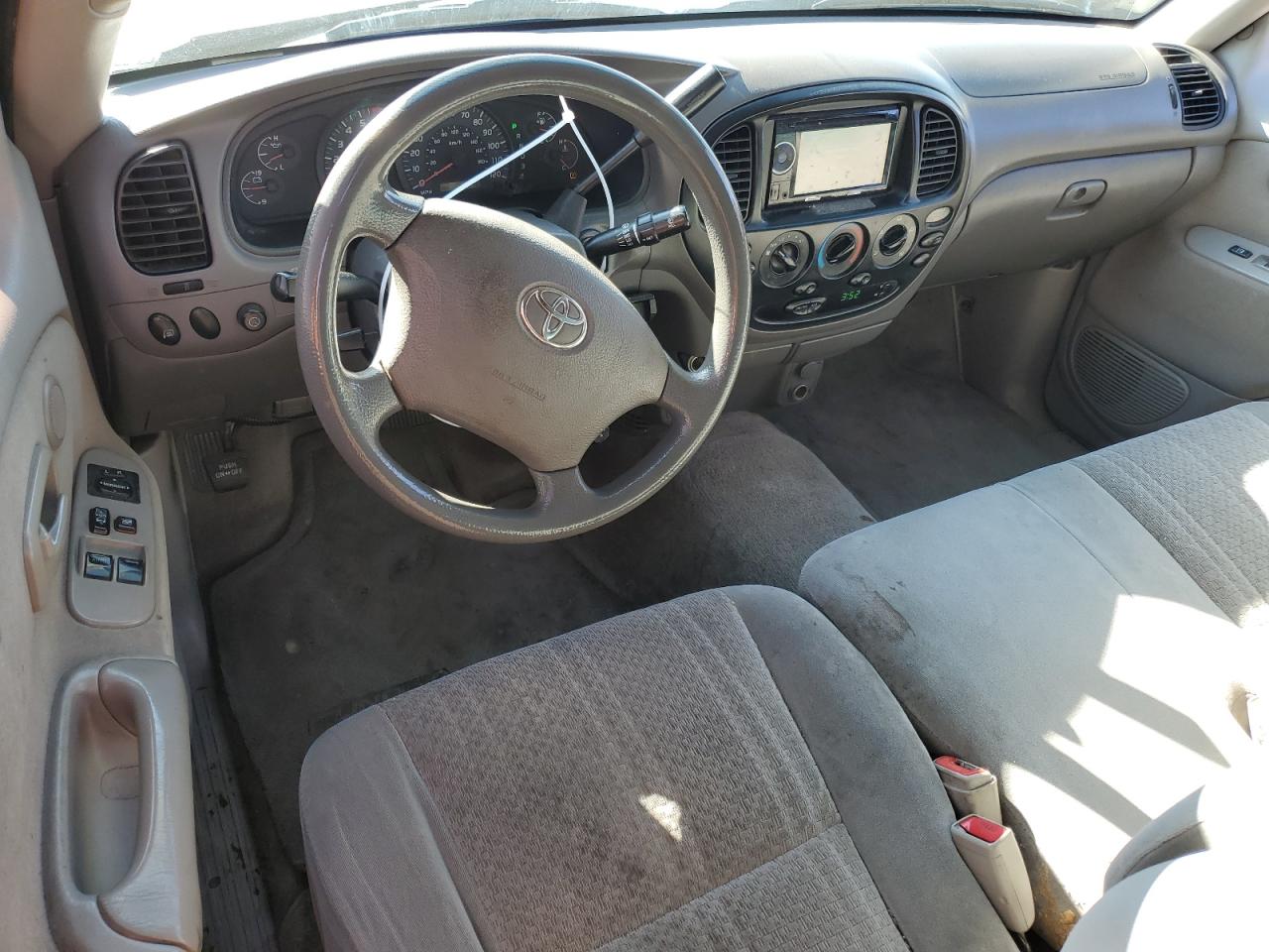 2005 Toyota Tundra Access Cab Sr5 VIN: 5TBBT44105S464784 Lot: 69902404