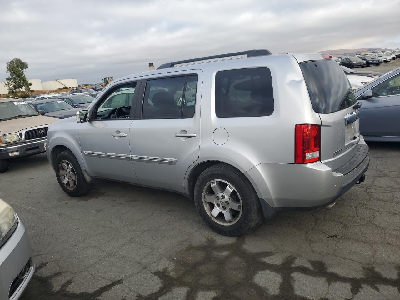 2010 Honda Pilot - Image 2