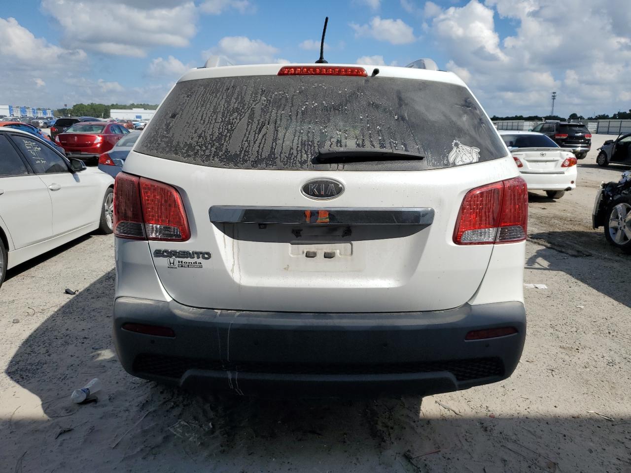 5XYKT4A19BG093290 2011 Kia Sorento Base