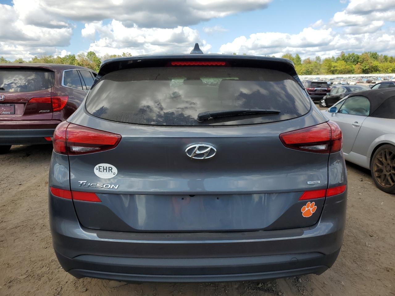 KM8J2CA47KU080423 2019 Hyundai Tucson Se