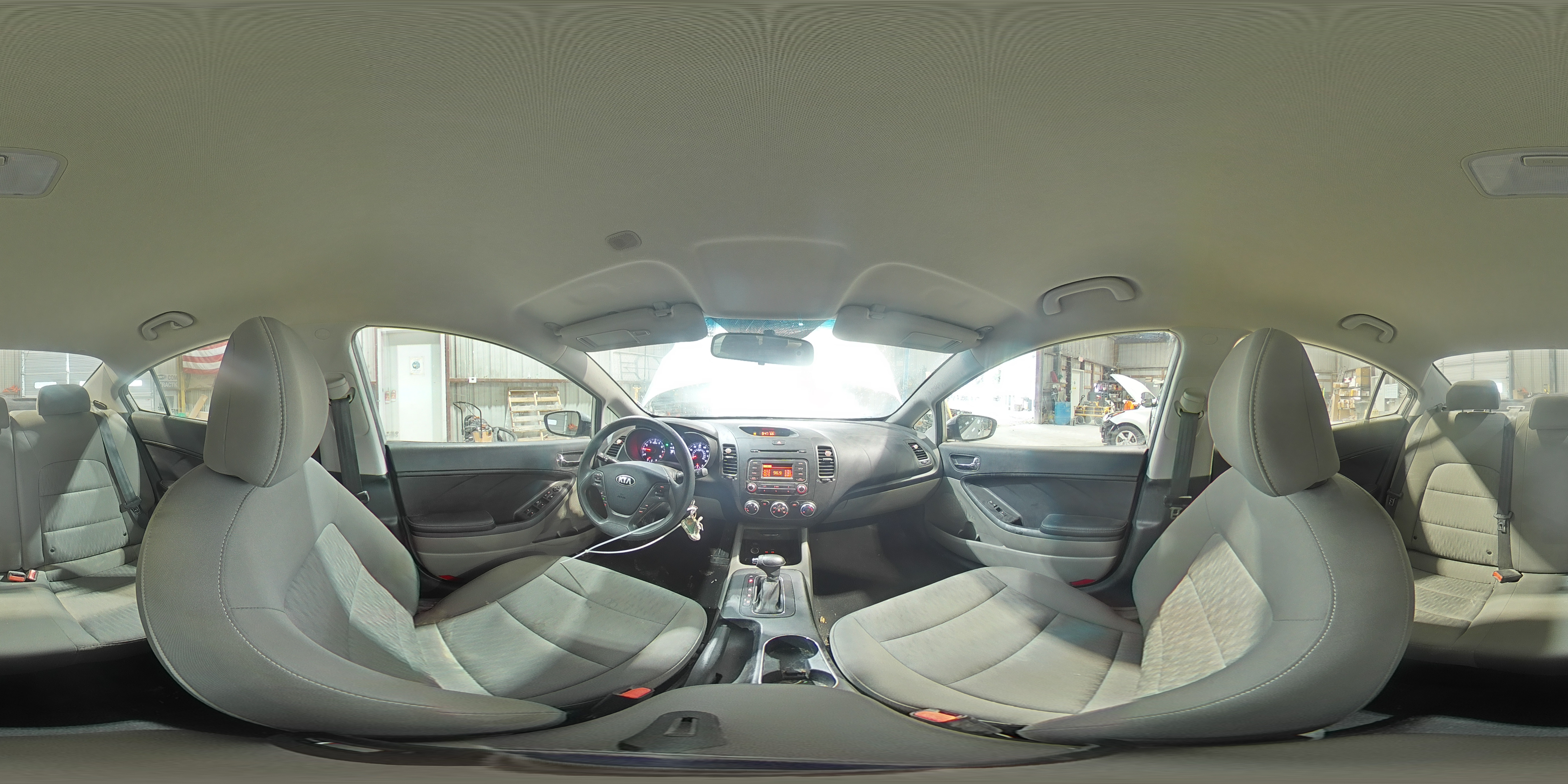 2016 Kia Forte - Image 13