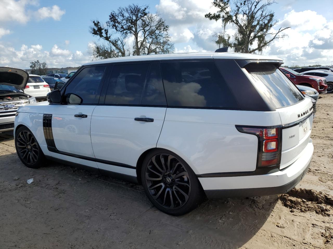 2017 Land Rover Range Rover - Image 2