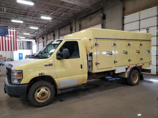 2017 Ford Econoline E450 Super Duty Cutaway Van for Sale in Blaine, MN - Minor Dent/Scratches