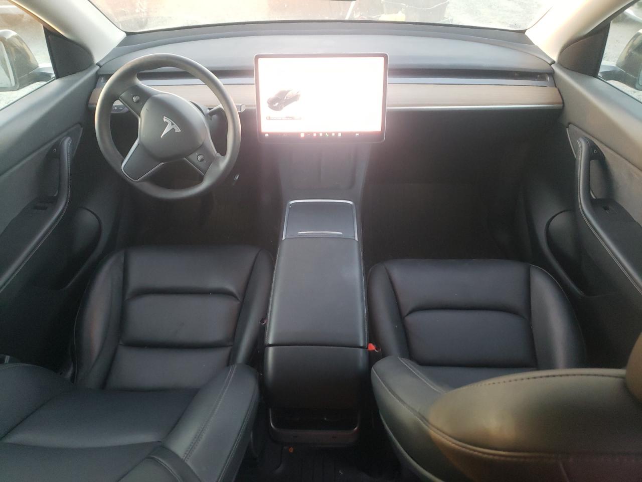 7SAYGDEE0NF504893 2022 Tesla Model Y