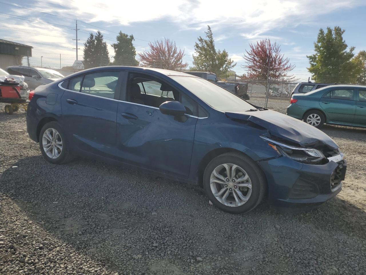 VIN 1G1BE5SM9K7129073 2019 CHEVROLET CRUZE no.4