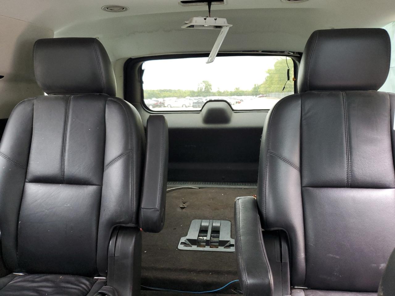 2012 Chevrolet Tahoe - Image 10