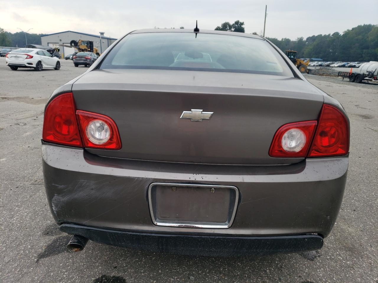 2011 Chevrolet Malibu - Image 6