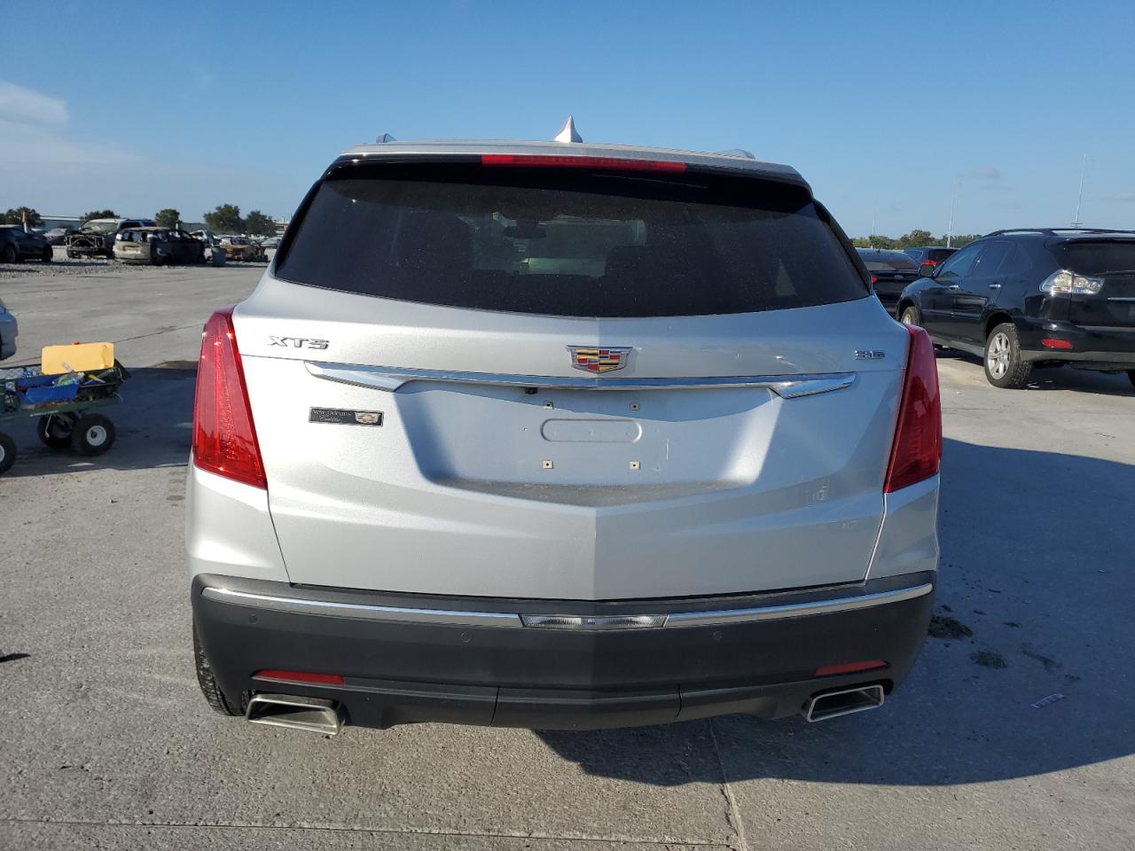 2017 Cadillac Xt5 Premium Luxury VIN: 1GYKNCRS5HZ137856 Lot: 73045534