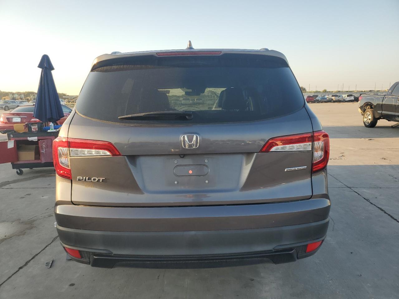 2022 Honda Pilot Se VIN: 5FNYF5H20NB006801 Lot: 71184394