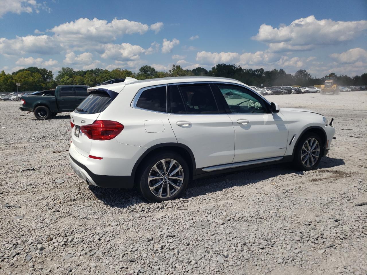 VIN 5UXTR9C51JLD64363 2018 BMW X3 no.3