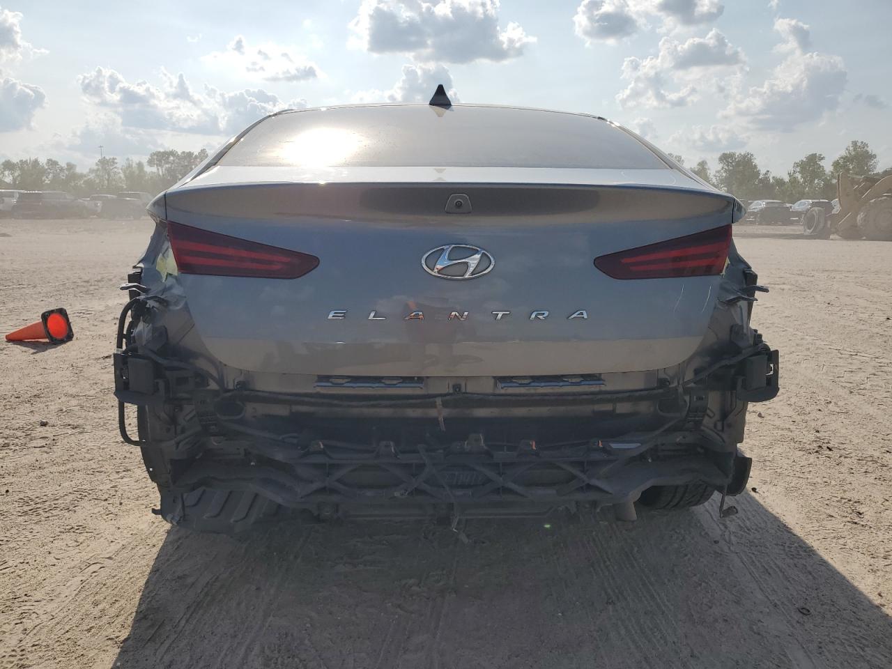 2019 Hyundai Elantra Sel VIN: 5NPD84LF6KH452686 Lot: 71230914