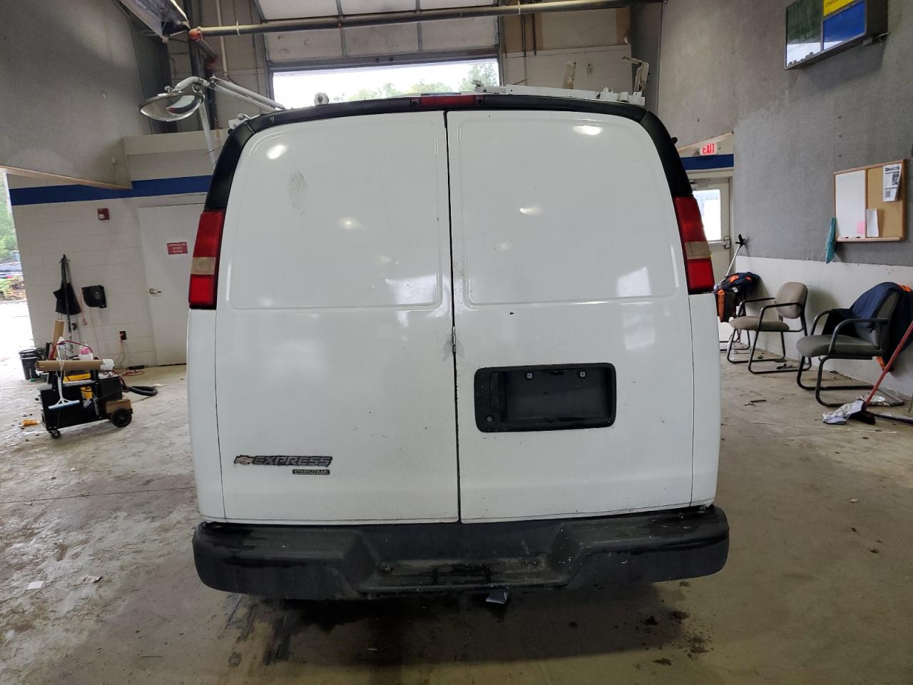 1GCWGFCA0C1170807 2012 Chevrolet Express G2500