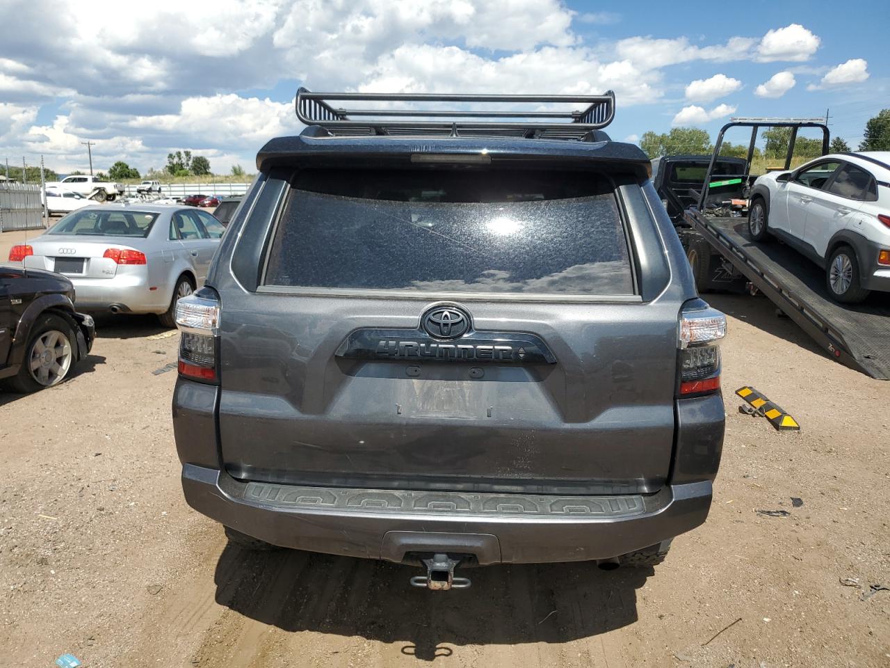 2020 Toyota 4Runner Sr5/Sr5 Premium VIN: JTEBU5JR9L5810589 Lot: 71311284