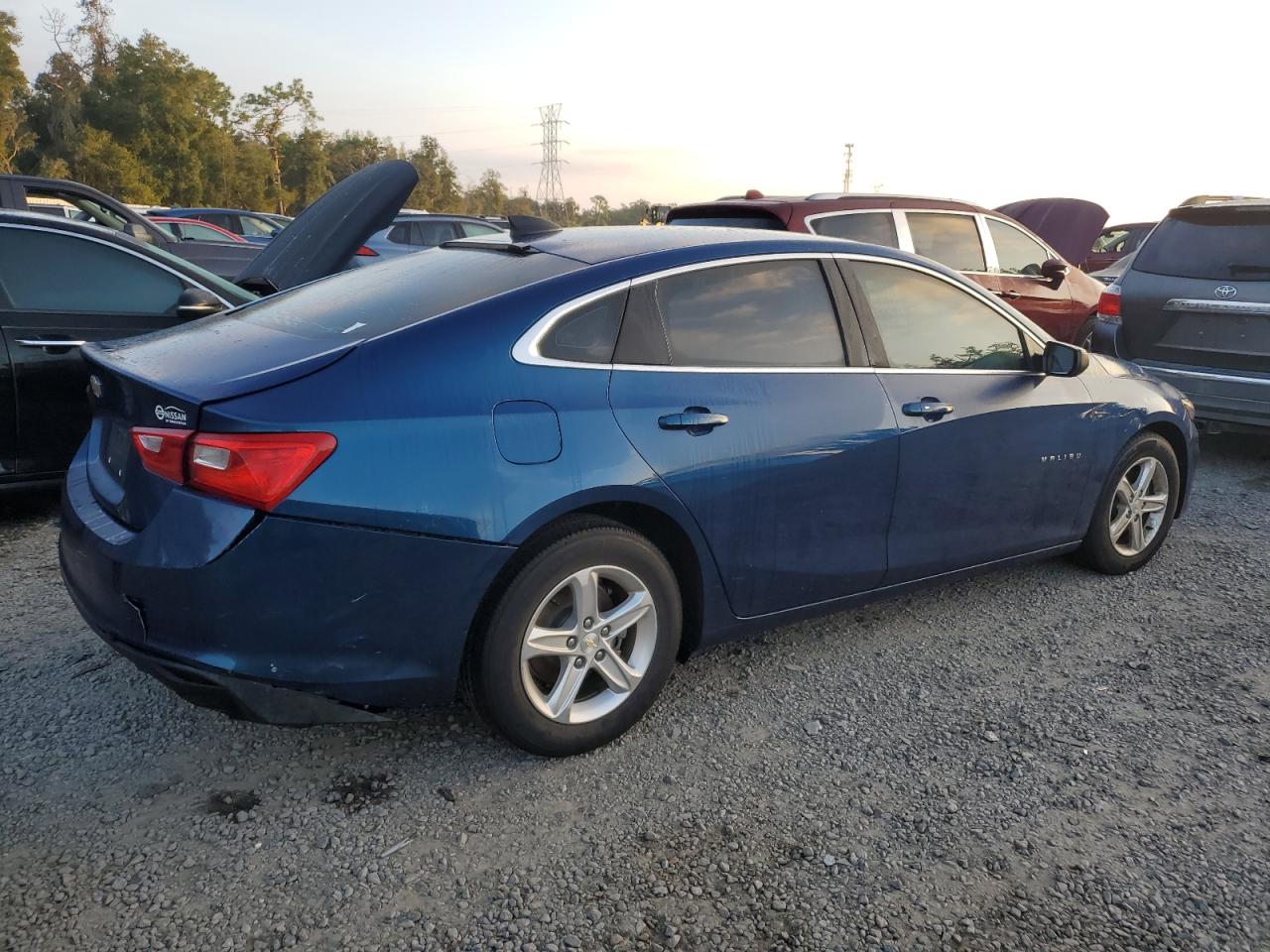 2019 Chevrolet Malibu - Image 3