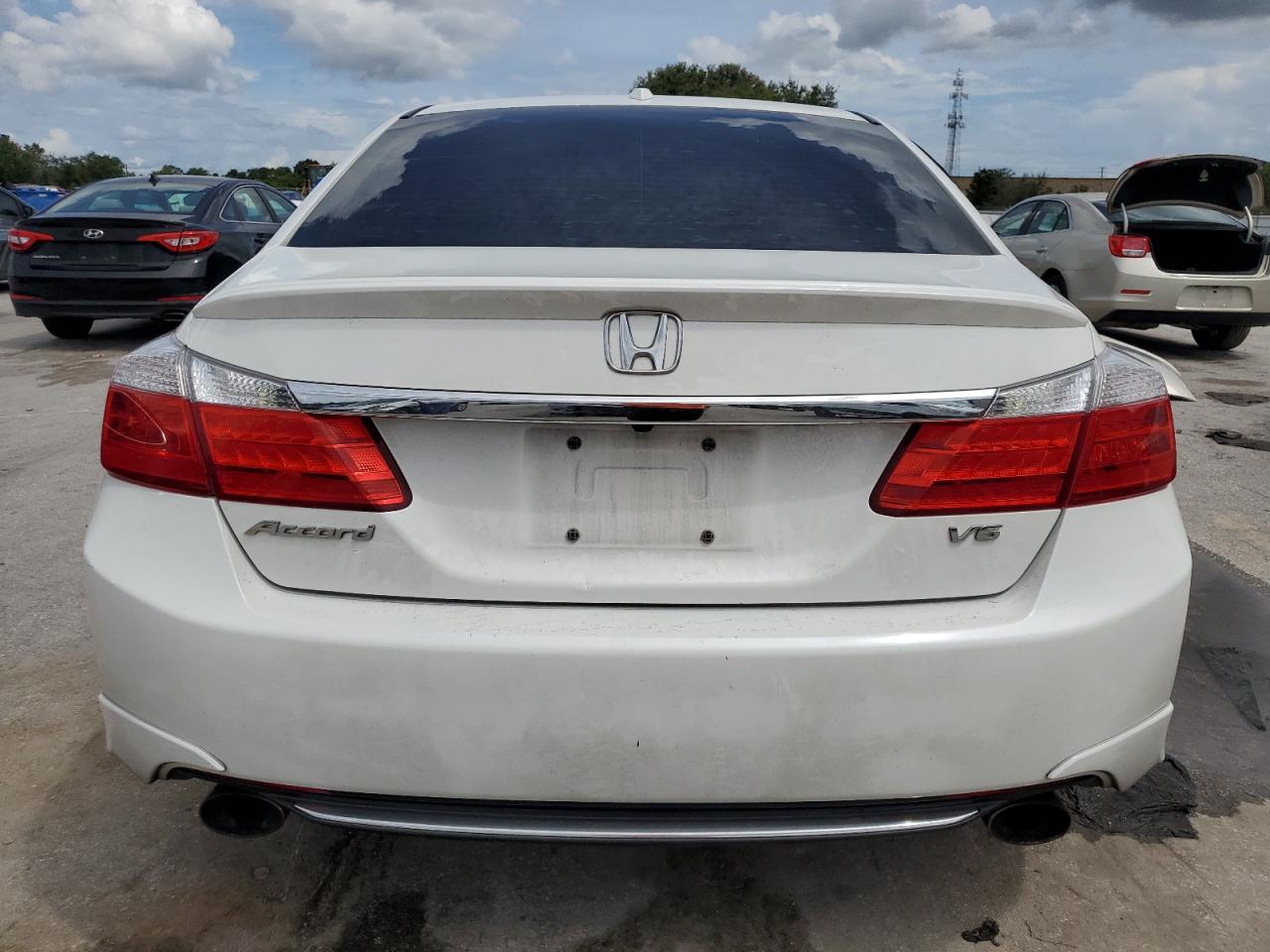 1HGCR3F89DA010528 2013 Honda Accord Exl