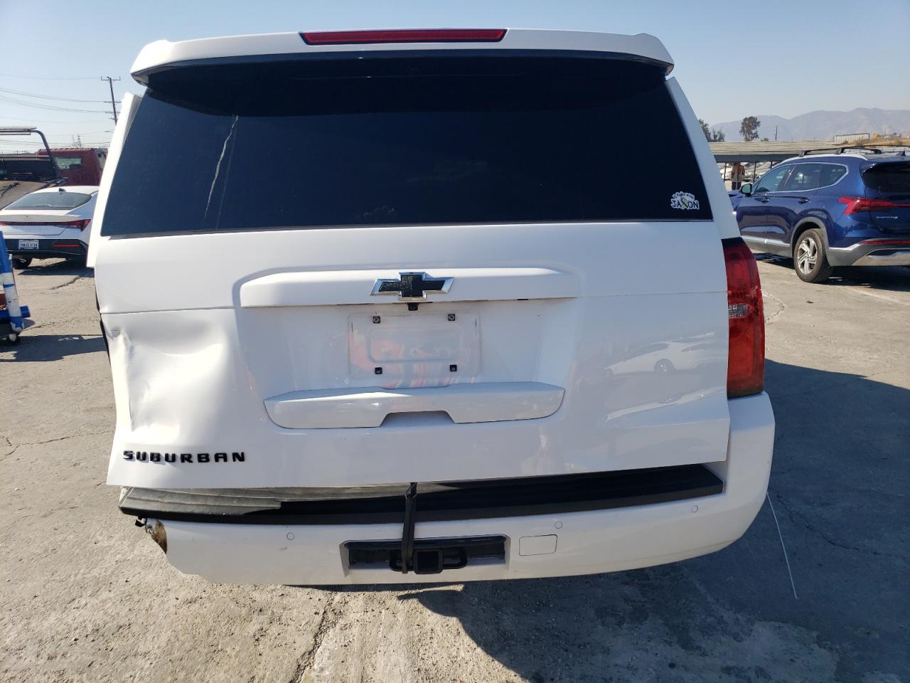 1GNSKHKC9KR349849 2019 Chevrolet Suburban K1500 Lt