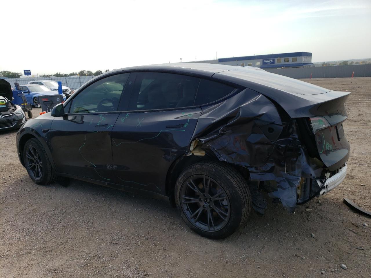 7SAYGAEE2RF098765 2024 Tesla Model Y