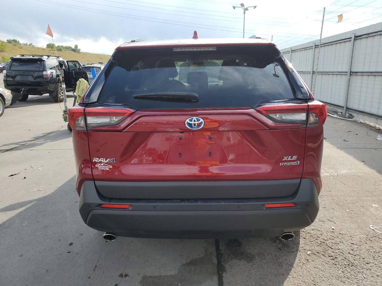 2021 Toyota Rav4 Xle Premium VIN: JTMB6RFVXMD029390 Lot: 71019494