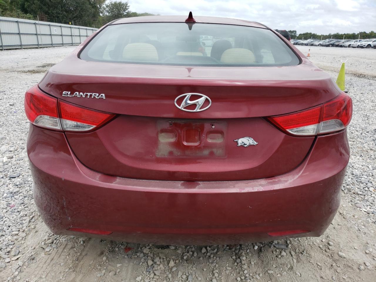 5NPDH4AE9DH309700 2013 Hyundai Elantra Gls