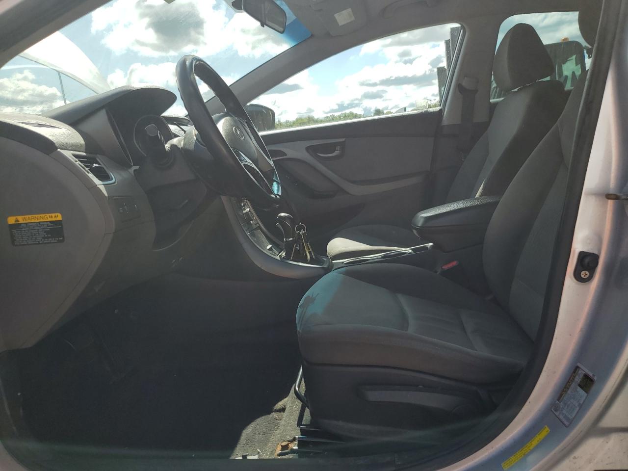 2015 Hyundai Elantra Se VIN: KMHDH4AE9FU352860 Lot: 72600144