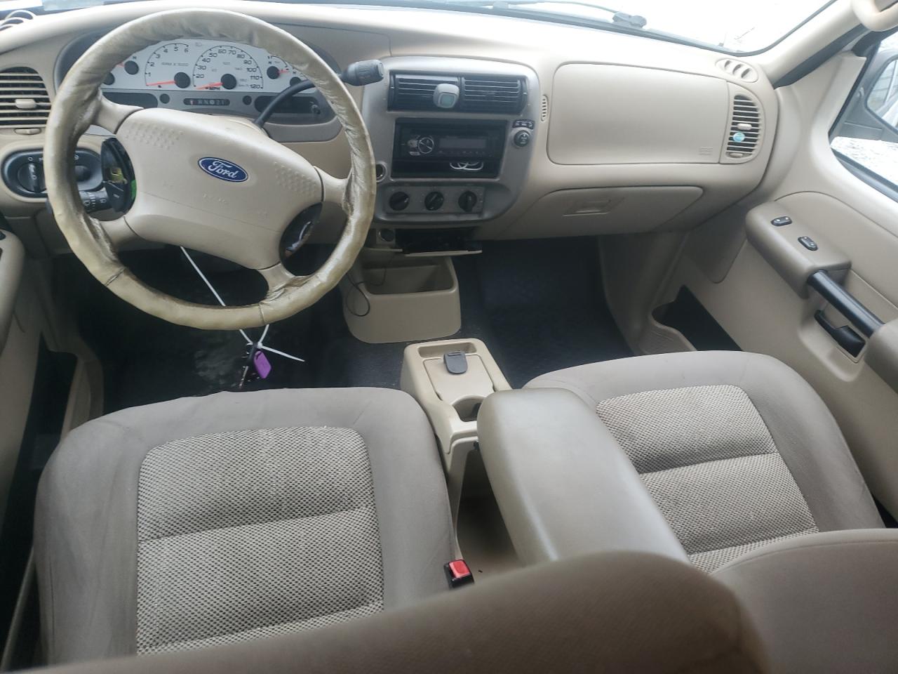 2004 Ford Explorer - Image 8