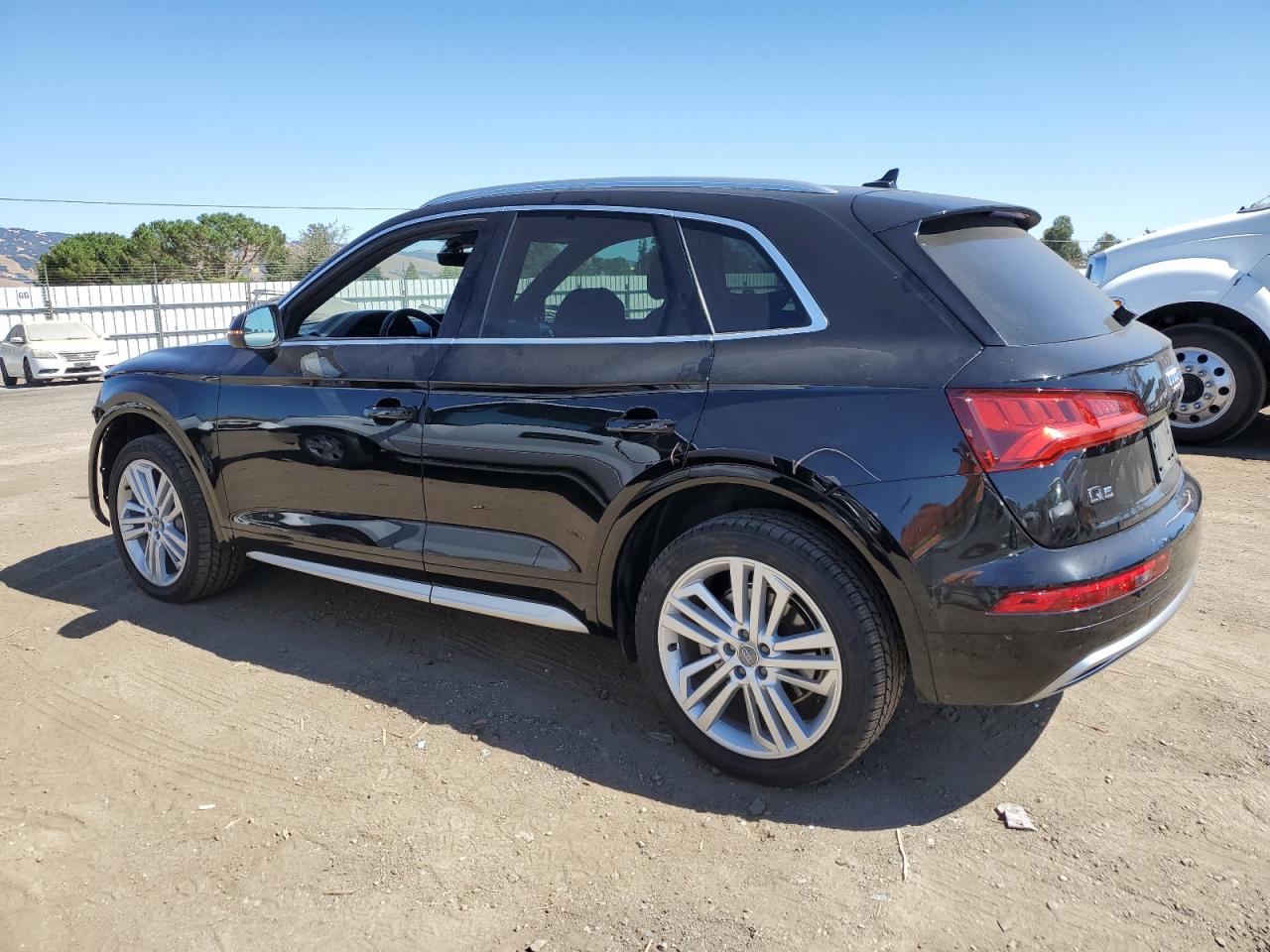 WA1BNAFY5J2240514 2018 Audi Q5 Premium Plus