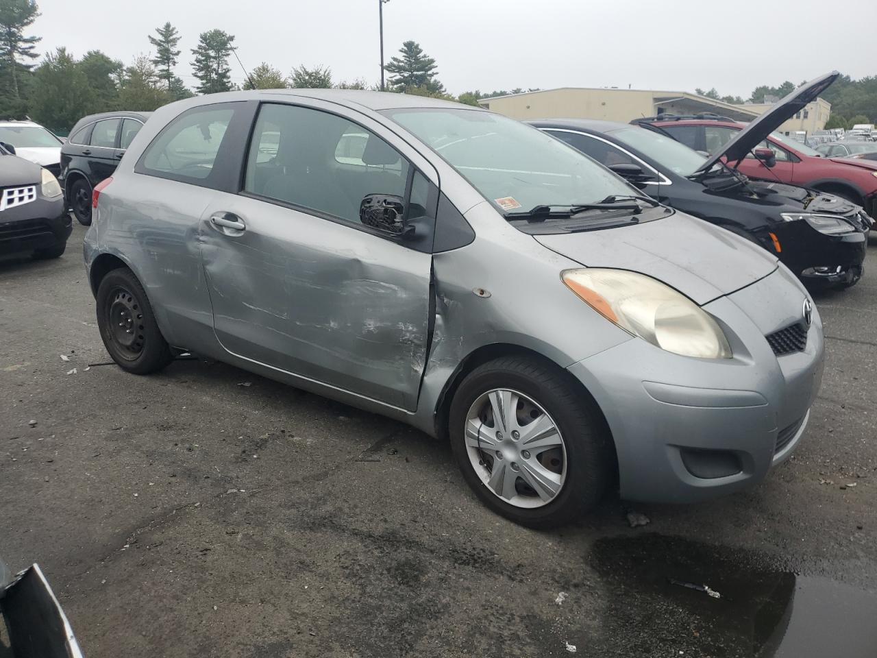 2010 Toyota Yaris - Image 4