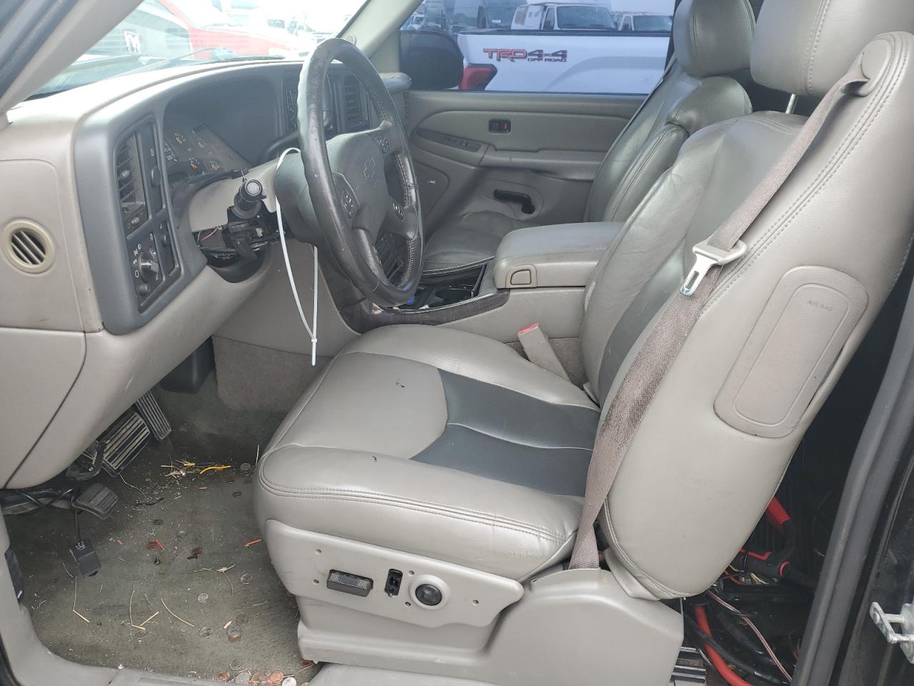 2004 Chevrolet Silverado C1500 VIN: 1GCEC14T44Z215715 Lot: 83760674