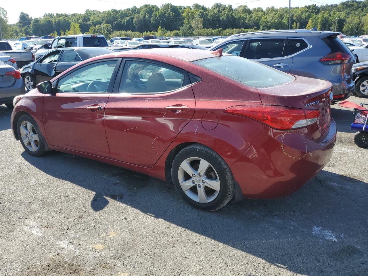2013 Hyundai Elantra - Image 2