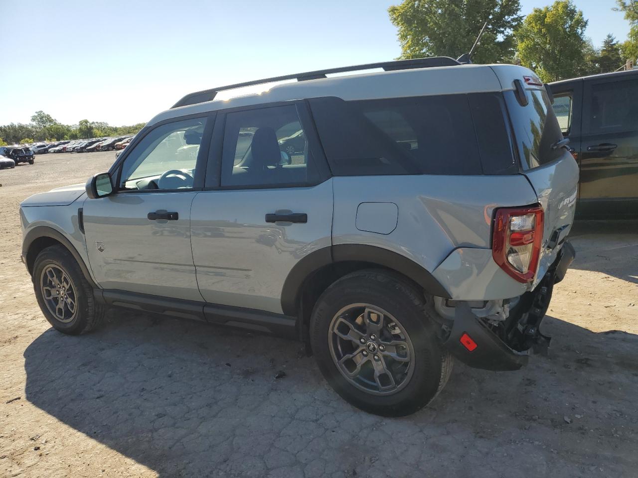 2023 Ford Bronco - Image 2