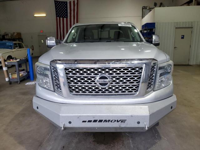  NISSAN TITAN 2016 Szary