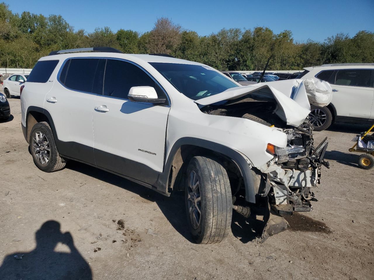 2020 GMC Acadia - Image 4