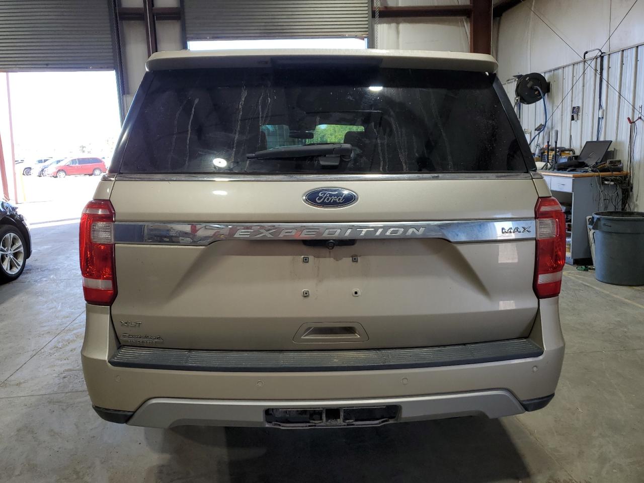 1FMJK1JT8JEA64073 2018 Ford Expedition Max Xlt