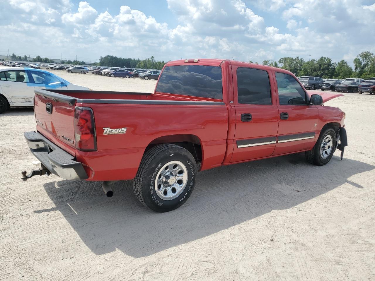 2004 Chevrolet Silverado - Image 3