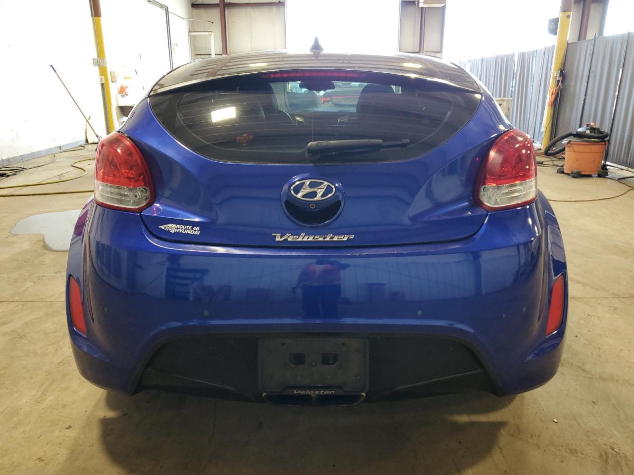 2013 Hyundai Veloster VIN: KMHTC6AD7DU179317 Lot: 69760824