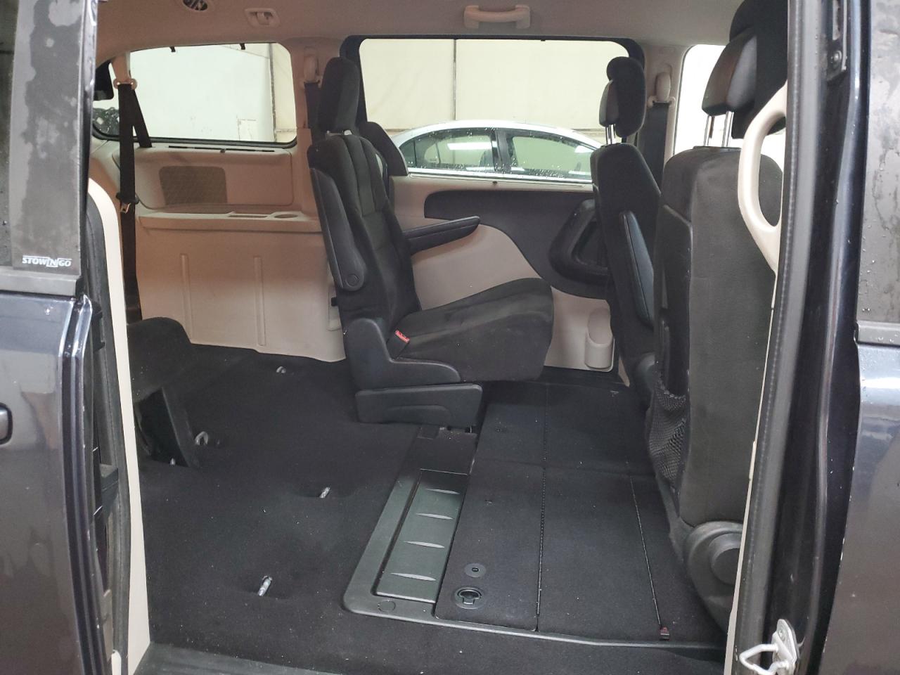 2013 Dodge Caravan - Image 11