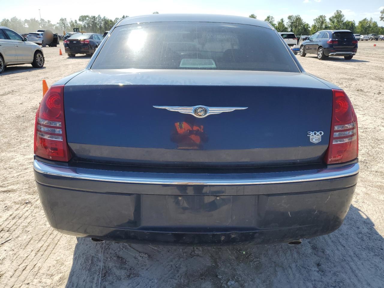 2006 Chrysler 300C VIN: 2C3KA63H26H105920 Lot: 71039124
